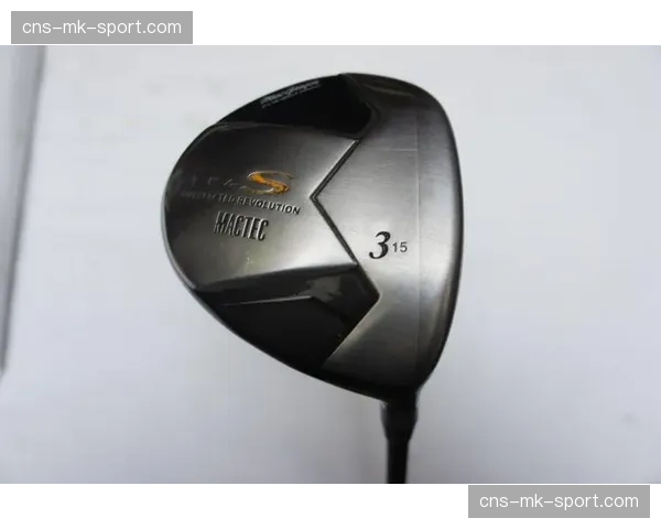 深度报道:二手高尔夫球杆交易市场繁荣,背后是入门成本考量 深度报道:二手高尔夫球杆交易市场繁荣,背后是入门成本考量